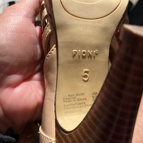 Dressy shoes - Picture 2 of 4